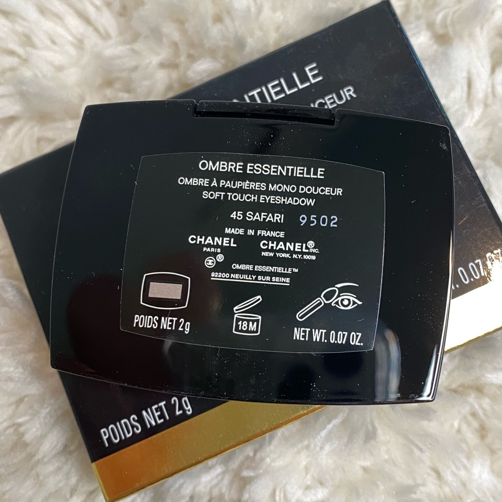 Chanel Eyeshadow in Safari - Picture 2 of 4